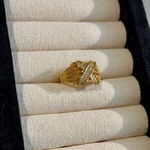 Elegant Gold and Silver Women's Ring